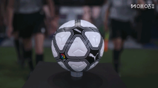 【好看推荐】穿越！皇马穿90年代夹克，赫罗纳穿91年球衣，转播也采用复古风格