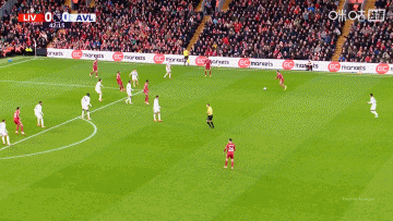 埃基蒂克头球破门，VAR裁定越位明显，进球无效