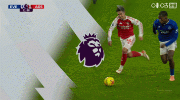 莫耶斯很不满！巴里与苏维门迪对抗后倒在禁区，裁判给了枪手门球