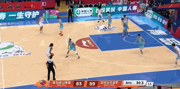 摧枯拉朽！特奎維恩·史密斯暴扣得手&三分也有 包攬球隊(duì)最后11分