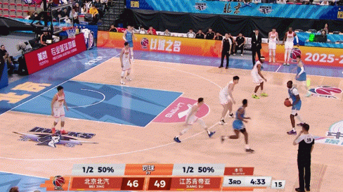 個(gè)人能力不俗！貝利急停拋投+底角三分都能命中 幫助球隊(duì)咬住比分