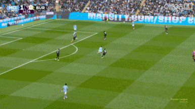 杰顿-安东尼中路包抄折射破门,扳平比分