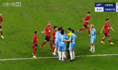 半场-成都蓉城1-0河南 胡荷韬进球被吹+失单刀严鼎皓任意球破门