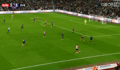 手臂张开不是点球？英超官方：VAR检查认为基恩手臂处于合理位置