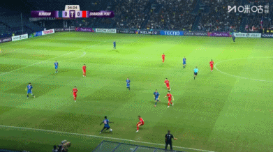 惊险！亚历斯祖回传过重，颜骏凌勉强解围差点送空门