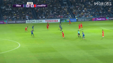 两脚传球打穿防线！素巴猜第15分钟捅射破门，海港0-1落后武里南