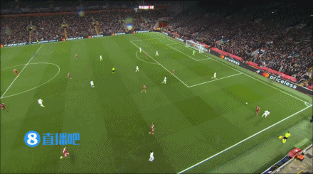维尔茨前场积极反抢得手，麦卡禁区线跟进打门偏出
