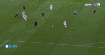 没招了！弗拉霍维奇2分钟内头顶脚踢均被门将神扑拒绝，尤文仍0-1