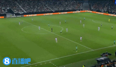 还有这一手！安东尼超车后卫单刀机会，高难度挑射破门