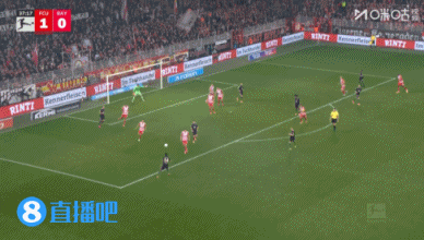 个人秀！迪亚斯救球+过人一气呵成，0度角爆射破门！拜仁1-1扳平