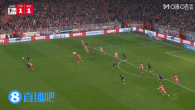 简单的不进！凯恩精准斜塞打穿防线，迪亚斯单刀吐饼离谱打偏