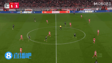 这球太帅了！凯恩遭对手两人围抢，潇洒转身直接过了个干净