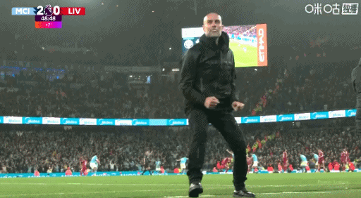 里程碑之夜2-0领先!曼城暂2-0利物浦,瓜迪奥拉场下开心庆祝