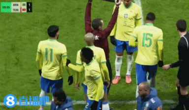 又伤一个？米利唐疑似出现伤情被换下，但并未返回更衣室