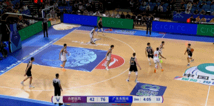  打得还行！奎因11中6拿到14分4板8助2断1帽 正负值+24