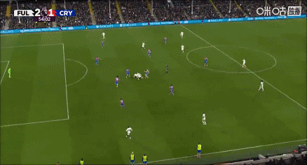 可惜了！史密斯·罗精彩推进凌空破门，但因丘库埃泽越位进球无效