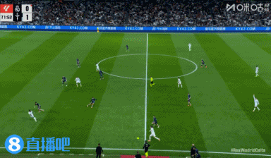 卡雷拉斯倒地裁判吹停皇马进攻，阿隆索抗议吃到黄牌