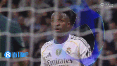 维尼修斯传中后示意努内斯手球，裁判判罚角球