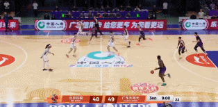 大個子都會了！鄒雨宸接球命中追身三分 單節(jié)第二記