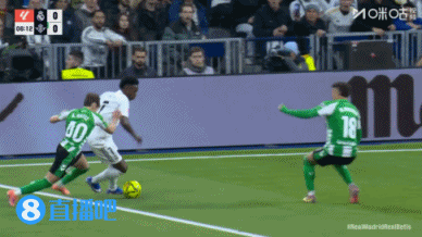 前裁判談維尼修斯點(diǎn)球未判：看慢鏡頭回放越多，越覺(jué)得那是個(gè)點(diǎn)球