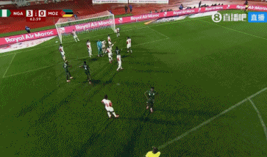 暴脾氣??奧斯梅恩抱怨隊(duì)友不傳+罵盧克曼，之后一臉不爽被換下