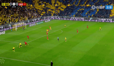 可惜了！安吉洛傳中，后點(diǎn)科曼跟進(jìn)射門打高