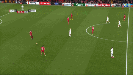 互相傳射！比賽最后時刻索博長傳，維爾茨橫傳助攻埃基蒂克破門