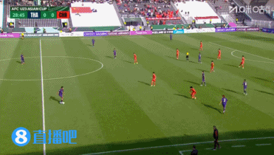 U23國足30分鐘吃3黃！胡荷韜被判犯規(guī)暴怒踢走皮球，吃到黃牌