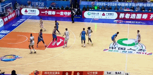 先发制人！辽宁轮番冲击内线频频得手 开场6-0打停四川