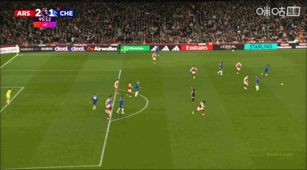  越位在先！佩德罗倒勾被扑后德拉普破门，边裁举旗示意无效