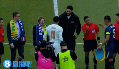  NBA凯尔特人球员现场观战巴西vs法国，塔图姆为两队掷硬币挑边