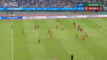  有失水准！王钰栋无人防守大单刀机会，调整两步推射被姚浩洋扑出