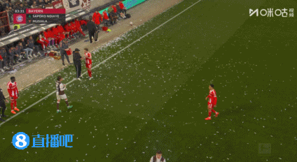  小将来了！穆西亚拉第84分钟被换下，18岁恩迪亚耶登场首秀