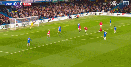  帕尔默传中，德拉普破门，可惜越位在先进球无效