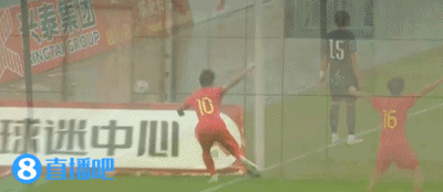 【新闻前线】帅气飞踢庆祝!吴比乐破门梅开二度,U16国足2-1领先韩国U16(图3) 【新闻前线】帅气飞踢庆祝!吴比乐破门梅开二度,U16国足2-1领先韩国U16(图3)