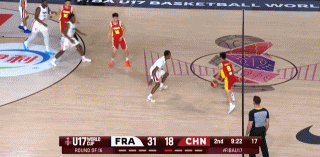 一波8-0分差追到5分！张宇辰&刘玄昱连中三分球 张子一篮下强攻