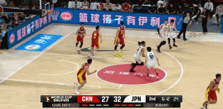 还是你稳！胡金秋内线接球 转身力压防守上篮打中继续追分