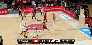 这也太准了！佐佐木隆成连中两记三分球 分差达到16分