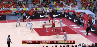 攻防不力！中国男篮近5分钟时间仅拿3分 被对手打出14-3落后13分