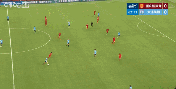 吕焯毅中场带球一条龙破门！英博1-0领先！