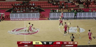 一夫当关！张淳智奋力追防 腾空暴起送对手遮天血帽