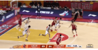 太伤！基诺内斯关键时刻失误 王睿泽反抢犯规&5犯离场